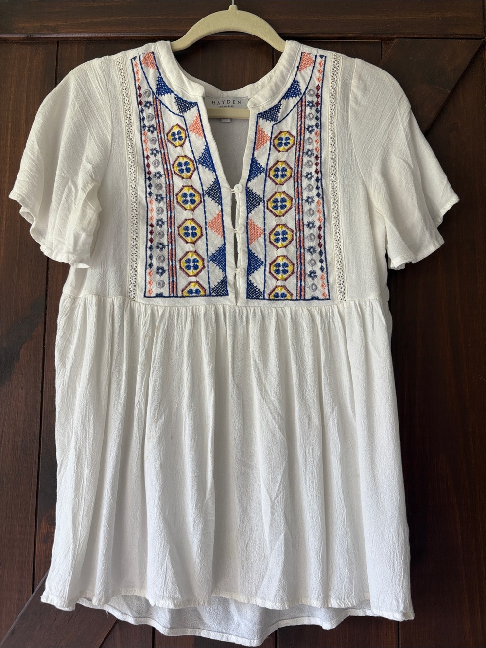 Hayden Los Angeles Women’s White Embroidered Short Sleeve Tunic